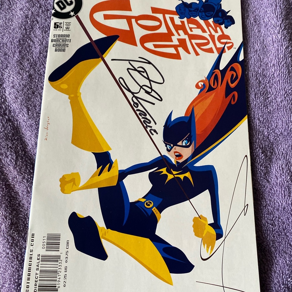 DC Gotham Girls Set 1-5 signed RARE - Picture 6 of 6